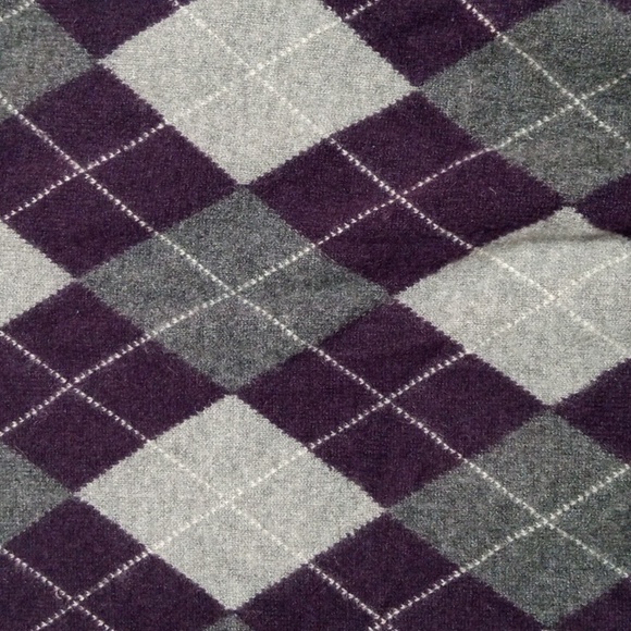 Beautiful women's sweater - Picture 4 of 7